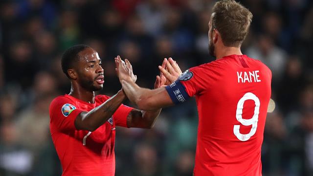 Un carton et l'Angleterre aperçoit l'Euro