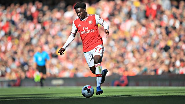 Un style à la Robben et un mentor iconique : Saka s'est révélé en l'absence de Lacazette Un style à la Robben et un mentor iconique : Saka s'est révélé en l'absence de Lacazette