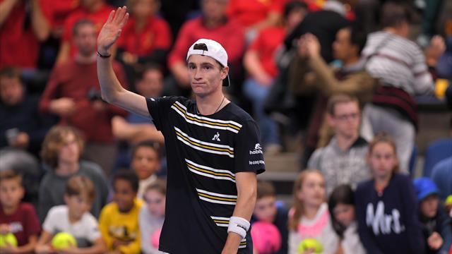 Humbert montre les muscles et punit Goffin