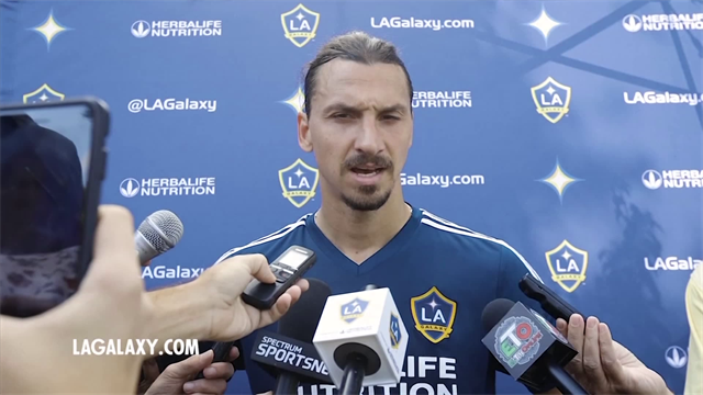 Ibrahimovic: "Il mio futuro? Se starò qui avrete ancora qualcosa di cui scrivere..." Ibrahimovic: "Il mio futuro? Se starò qui avrete ancora qualcosa di cui scrivere..."
