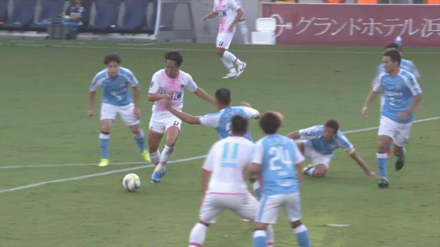 Allein gegen alle! J-League-Stürmer gelingt beeindruckendes Solo-Tor Allein gegen alle! J-League-Stürmer gelingt beeindruckendes Solo-Tor