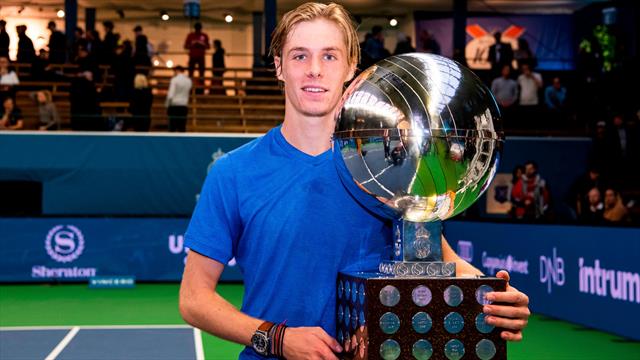 Shapovalov, première !