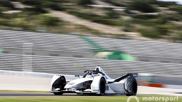 Wolff denies customer Mercedes powertrain switch "odd"
