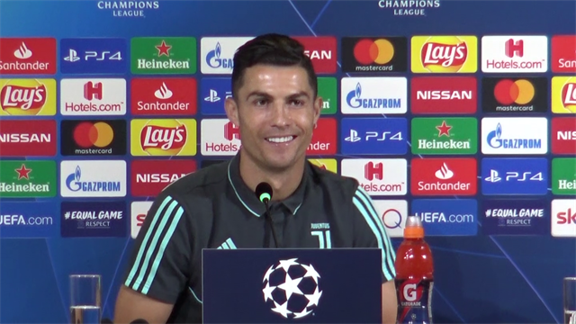 Cristiano Ronaldo: "Il Pallone d'Oro non conta, voglio vincere tutto con la Juventus" Cristiano Ronaldo: "Il Pallone d'Oro non conta, voglio vincere tutto con la Juventus"