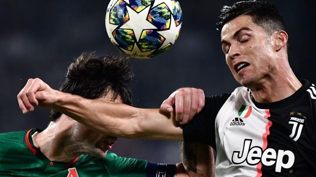 La moviola di Juventus-Lokomotiv: giusto il gol annullato a Dybala, Cuadrado rischia il rosso
