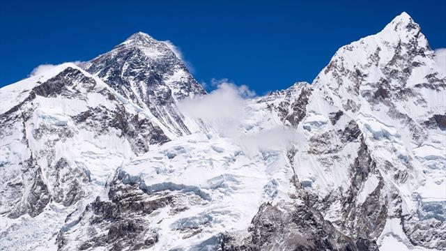 Nepalese bricht Rekord für Achttausender-Besteigungen - Messner äußert sich