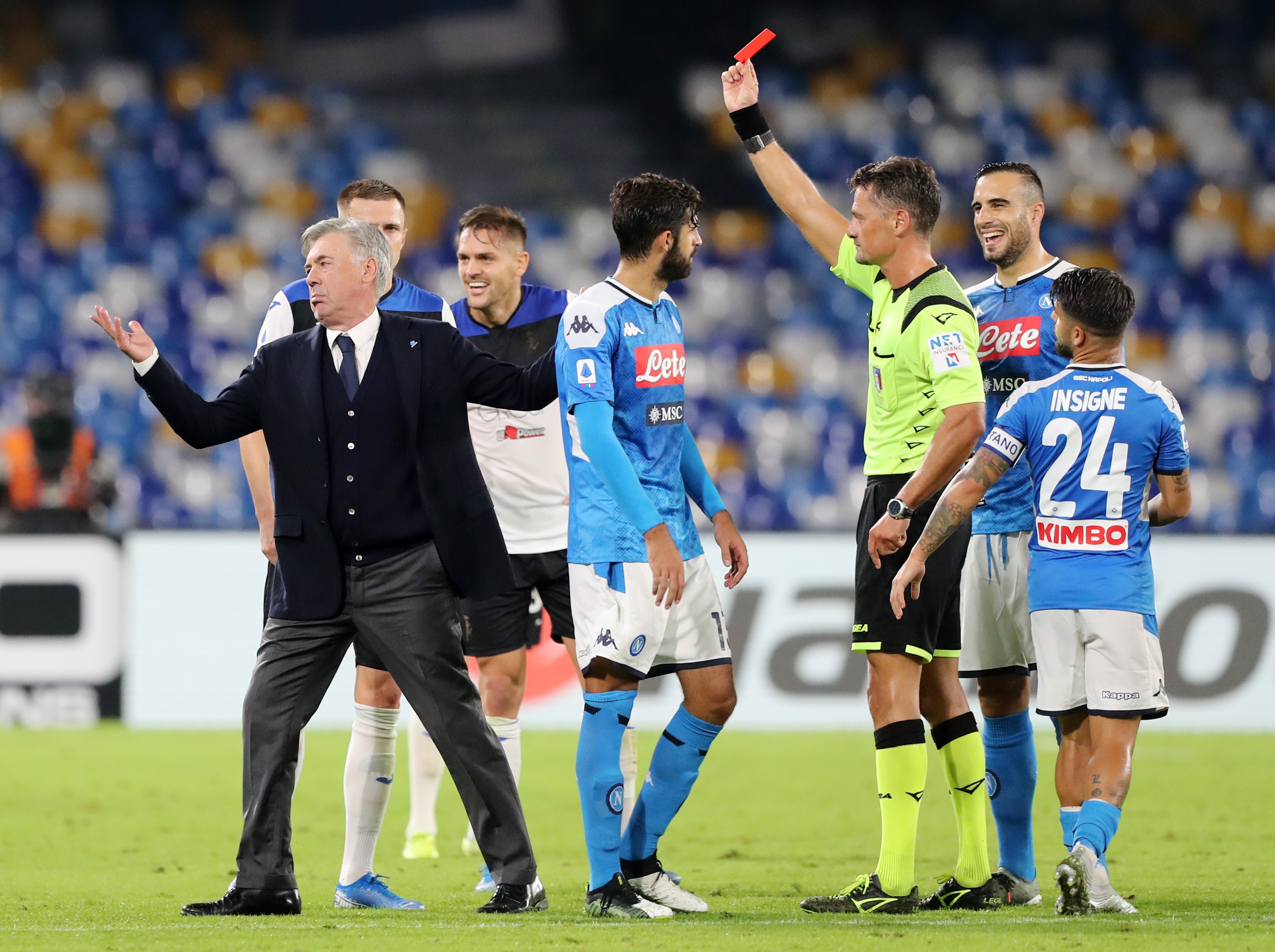 Carlo Ancelotti kırmızı kart görüyor, Napoli-Atalanta