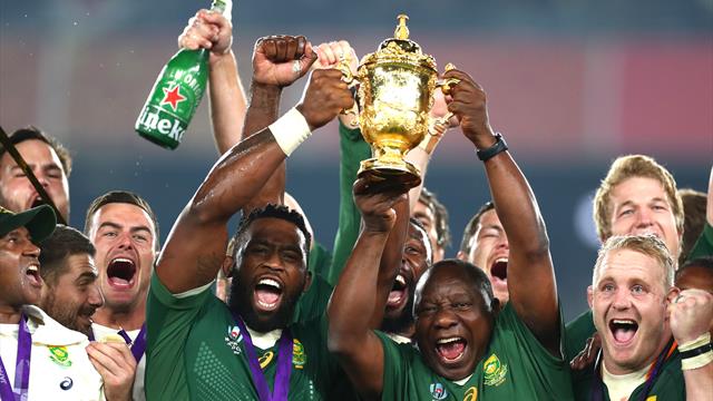 Espectacular recibimiento en Sudáfrica a los campeones del mundo de rugby Espectacular recibimiento en Sudáfrica a los campeones del mundo de rugby