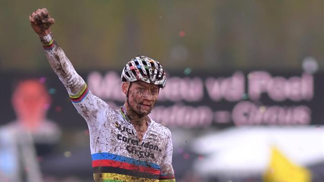 Ruddervoorde | Van der Poel onnavolgbaar bij rentree Ruddervoorde | Van der Poel onnavolgbaar bij rentree