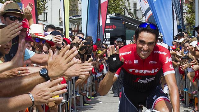 La multa al aficionado que corría junto a Contador que ha indignado a mucha gente