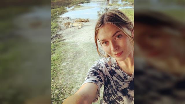 Шарапова в Ботсване сделала серию снимков и видео на фоне живых диких львов