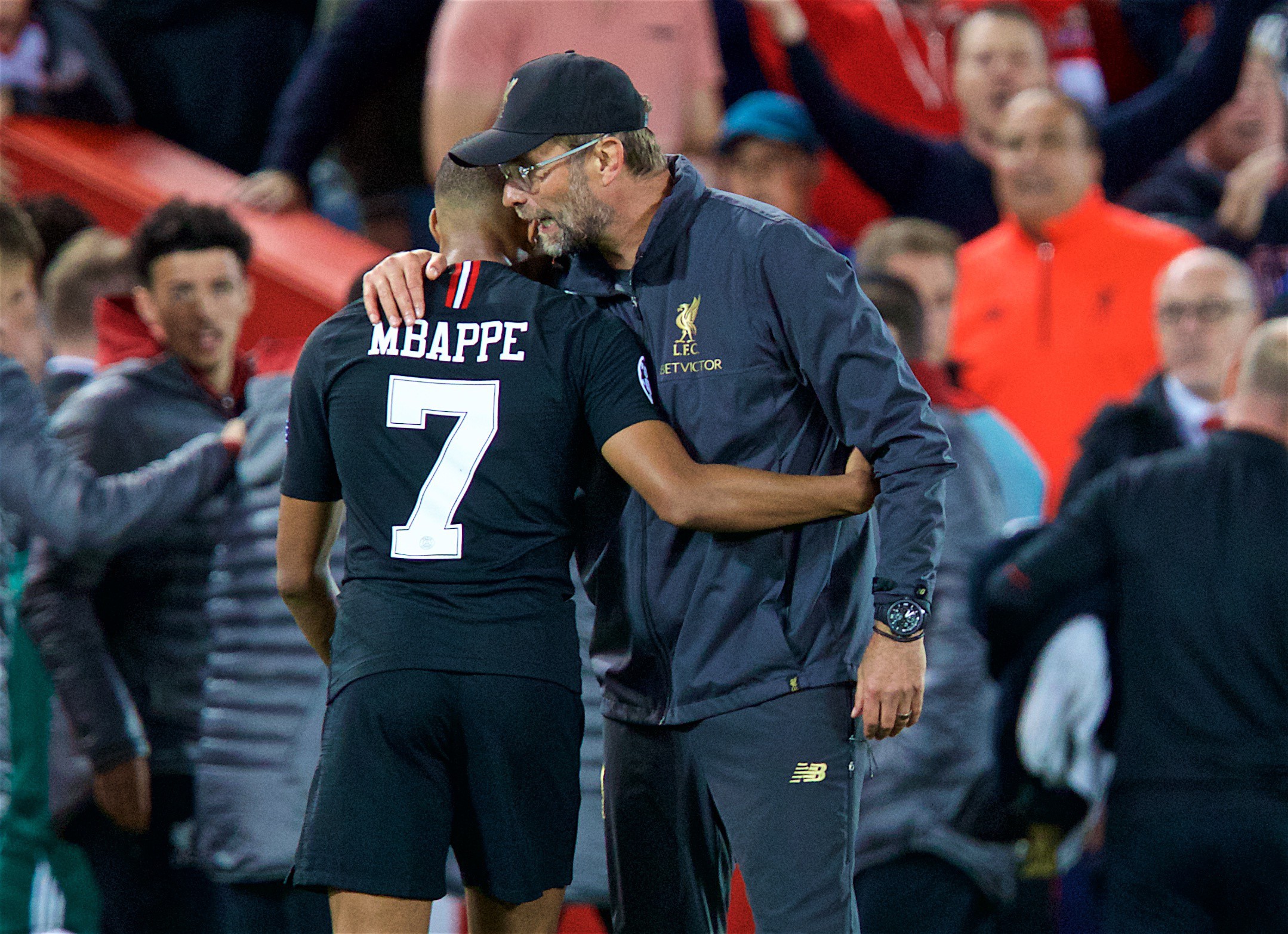 Klopp (r.) bezweifelt, dass Mbappe nach Liverpool kommt