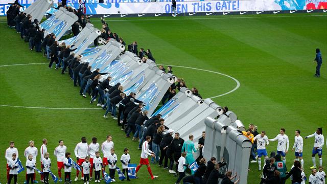 Dopo 30 anni il Muro di Berlino crolla ancora: la bellissima iniziativa prima di Hertha-RB Lipsia