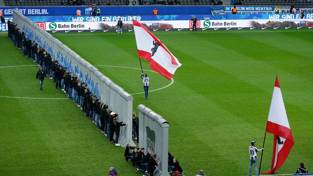 «Герта» устроила шикарный перфоманс к 30-летию падения Берлинской стены