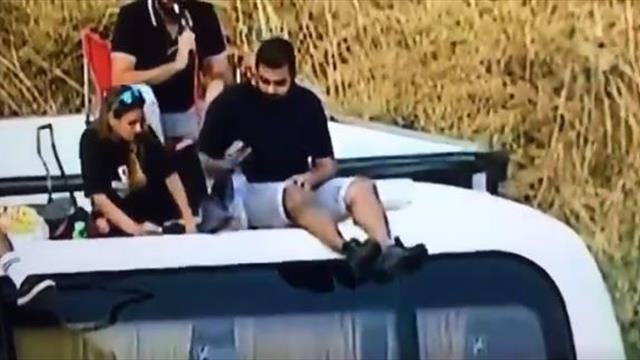 Болельщица из Израиля смачно затянулась ноздрей и добавила красок просмотру футбола
