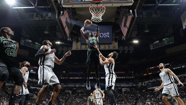 Les Celtics enchaînent mais perdent Hayward, Golden State chute encore