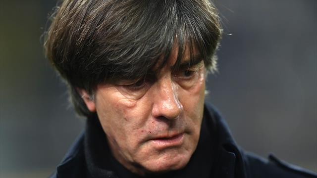 Löw besucht Grab von Robert Enke am Jahrestag