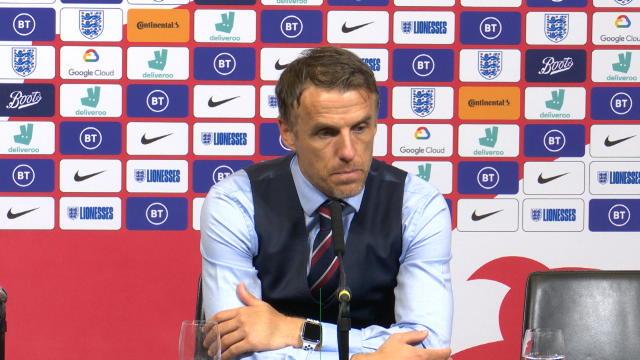 Angleterre Féminine - Neville : "77 000 personnes, c'est un record" Angleterre Féminine - Neville : "77 000 personnes, c'est un record"