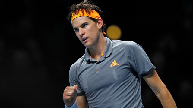 Thiem étouffe Federer d'entrée