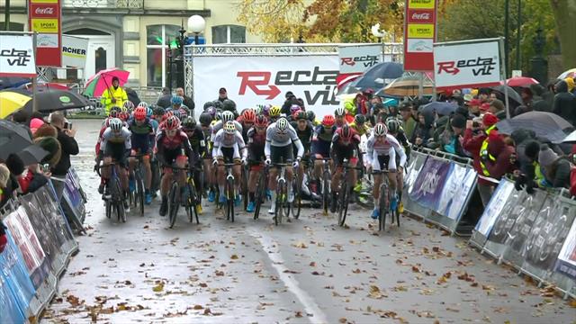 La mejor definición de tensión y nervios: pedazo de montonera en una salida de ciclocross La mejor definición de tensión y nervios: pedazo de montonera en una salida de ciclocross