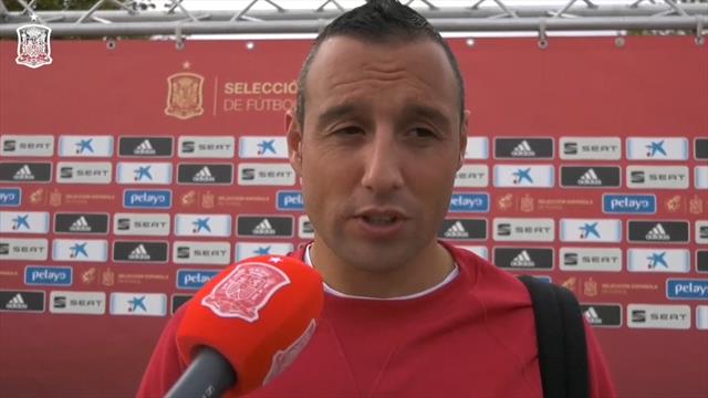 Santi Cazorla: "Ojalá pueda ayudar al equipo con minutos en el campo" Santi Cazorla: "Ojalá pueda ayudar al equipo con minutos en el campo"