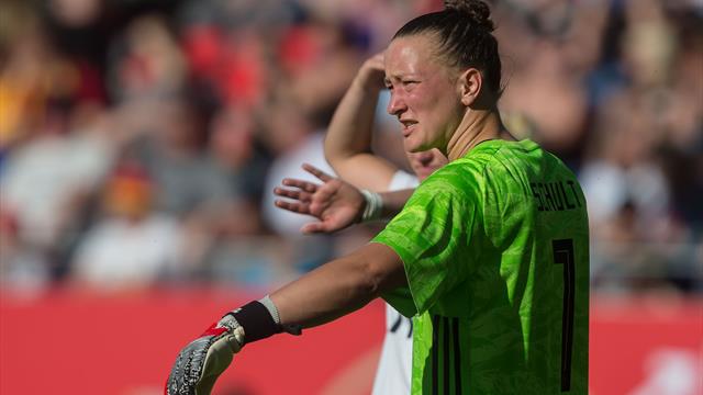 "Männerfußball?" Schult: "Sieht häufig eher nach Mädchenfußball aus" "Männerfußball?" Schult: "Sieht häufig eher nach Mädchenfußball aus"