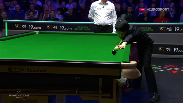 ‘What drama!’ – Xu Si misses chance to take 3-1 lead against Mark Selby ‘What drama!’ – Xu Si misses chance to take 3-1 lead against Mark Selby