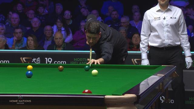 Wow! Stevens mit dem perfekten Swerve-Shot Wow! Stevens mit dem perfekten Swerve-Shot