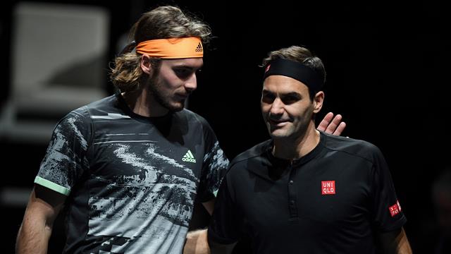 C'était du grand Tsitsipas, et un tout petit Federer : Les temps forts de leur demi-finale C'était du grand Tsitsipas, et un tout petit Federer : Les temps forts de leur demi-finale