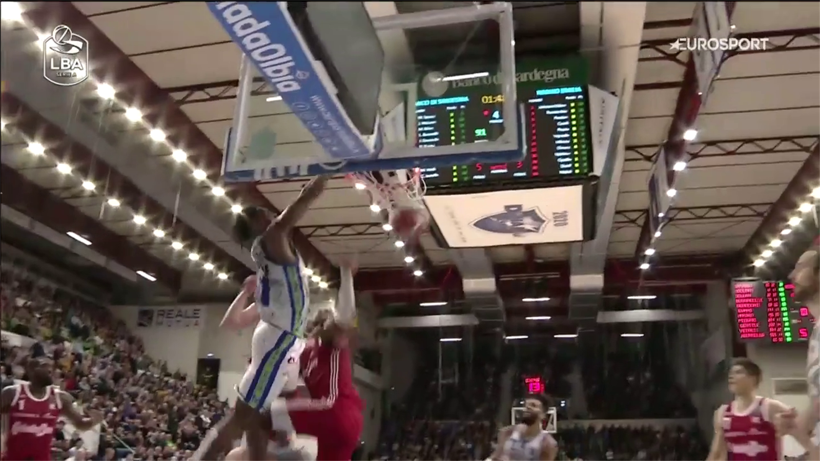 Dyshawn Pierre firma a modo suo la vittoria contro Reggio Emilia - Eurosport.it