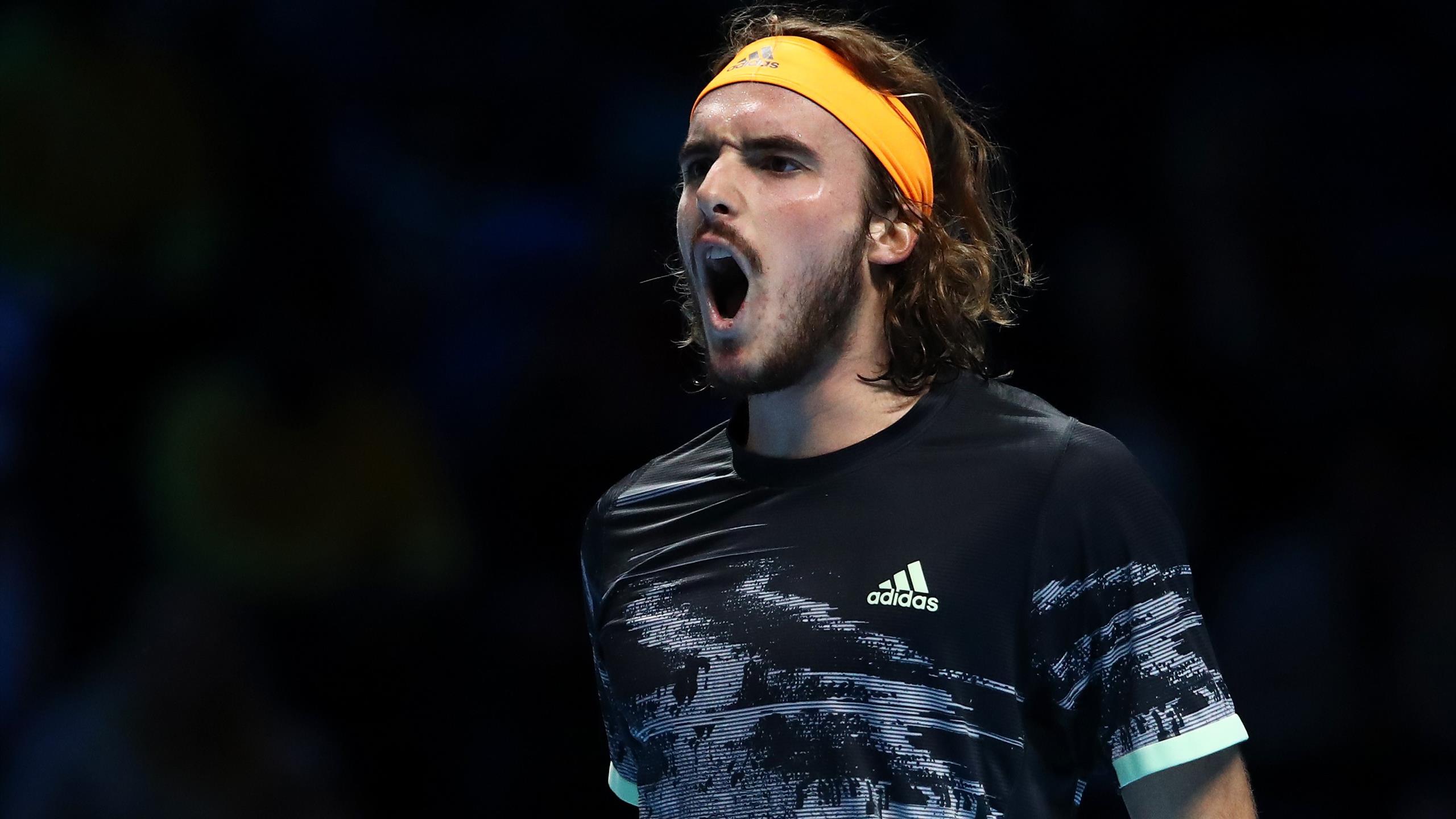 Tsitsipas se impune în tiebreak-ul setului decisiv din ...