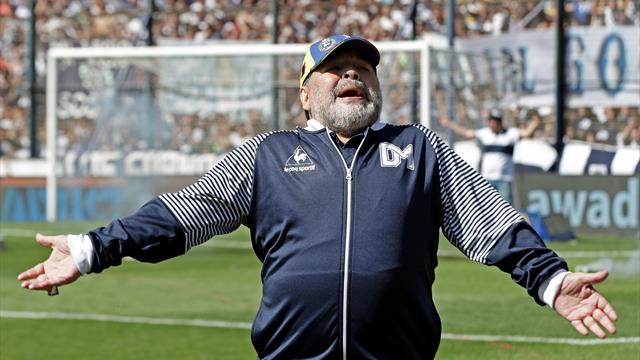 Maradona renuncia como entrenador de Gimnasia y Esgrima La Plata Maradona renuncia como entrenador de Gimnasia y Esgrima La Plata