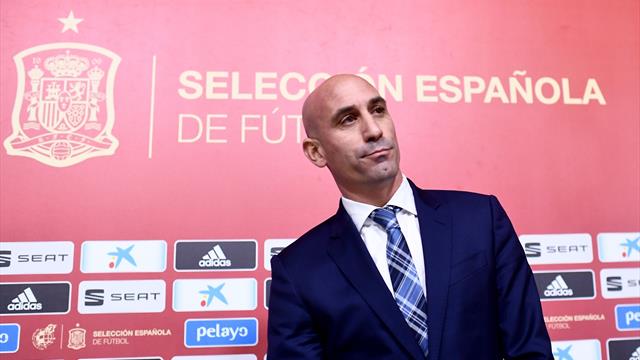 Rubiales no piensa en una fecha para el regreso del fútbol a España pero quiere acabar la temporada