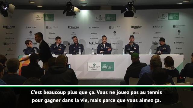 Coupe Davis - Djokovic et ses copains en pleurs : l'immense émotion de la conférence de presse des Coupe Davis - Djokovic et ses copains en pleurs : l'immense émotion de la conférence de presse des