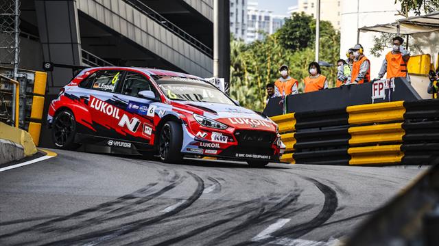 Les rookies Dahlgren et Engstler ont marqué des points en WTCR