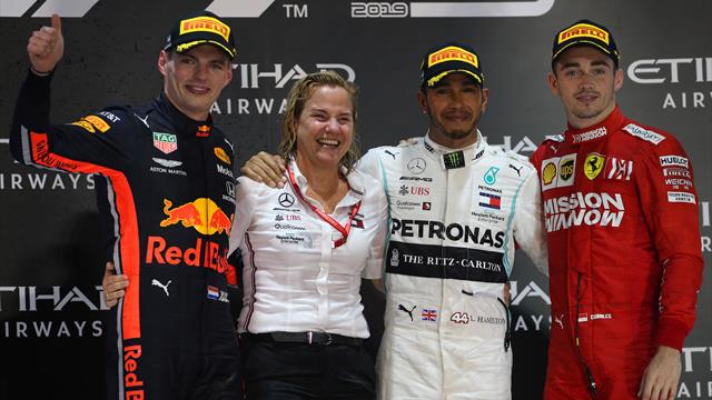 Un pazzesco Hamilton vince l'ultimo atto! Secondo Verstappen, poi Leclerc. 5° Vettel