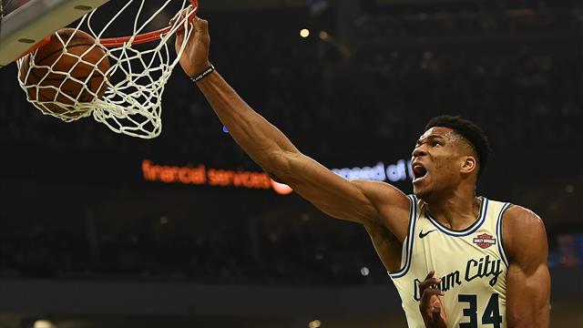 La giocata della notte: Antetokounmpo fulmina la difesa con una schiacciata pirotecnica