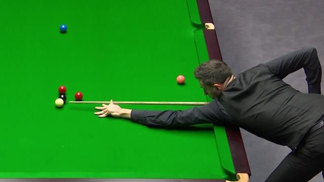 A heart in mouth time for Selby as his white rattles the jaws A heart in mouth time for Selby as his white rattles the jaws