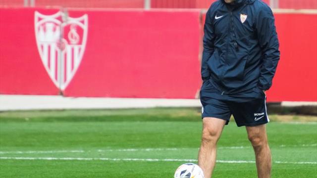 Reencuentro de Lopetegui y Sergi Barjuán en el entrenamiento sevillista