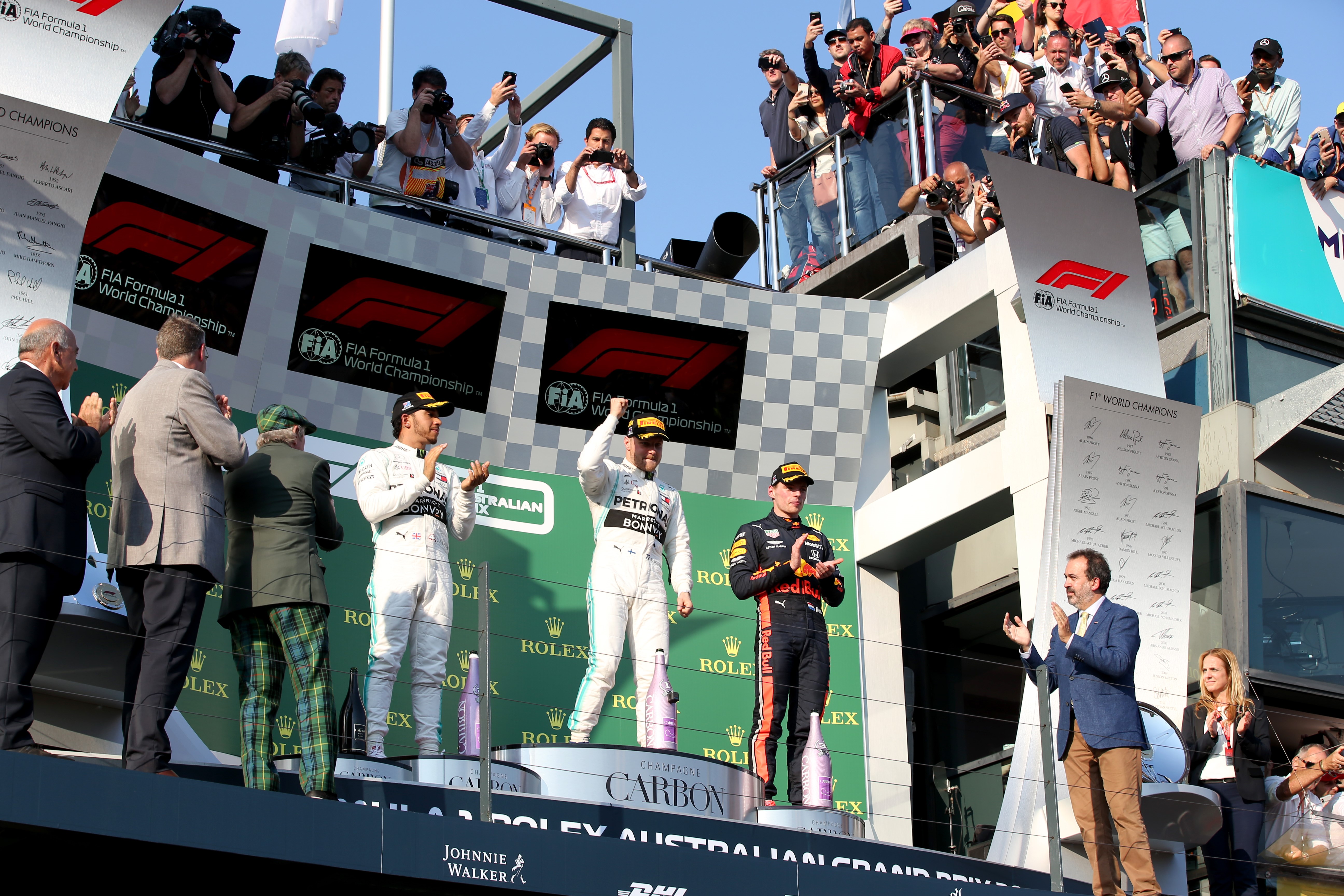 Valtteri Bottas (Mercedes), Lewis Hamilton (Mercedes) et Max Verstappen (Red Bull) au Grand Prix d'Australie 2019