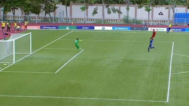 Aria di Natale in Vietnam, che regalo del portiere agli avversari! Aria di Natale in Vietnam, che regalo del portiere agli avversari!