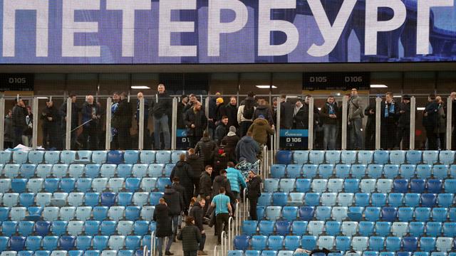 Фанаты «Зенита», «Динамо», «Арсенала» и «Локо» ушли с трибун в знак протеста против задержаний