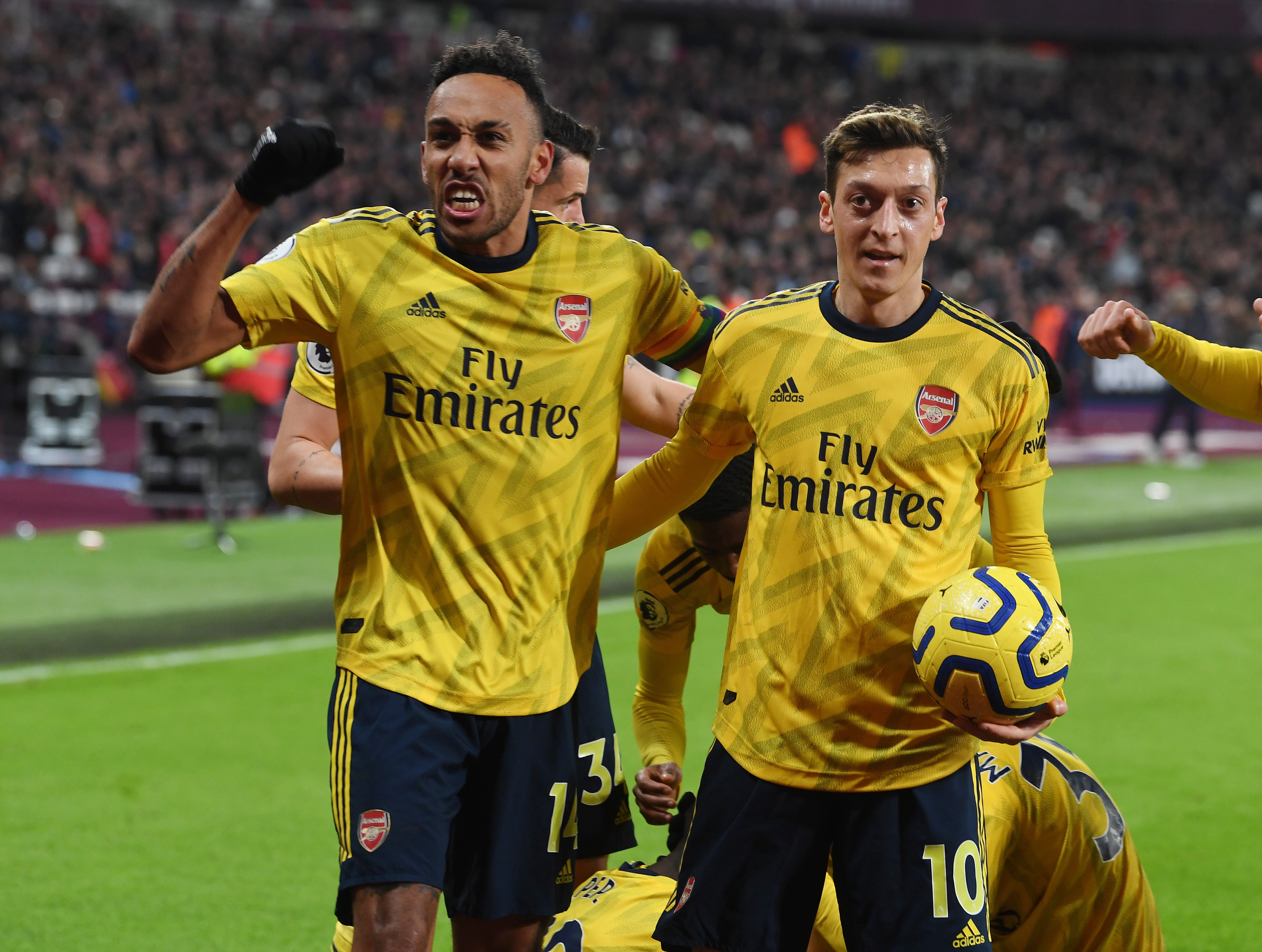 Pierre-Emerick Aubameyang ve Mesut Özil | Arsenal