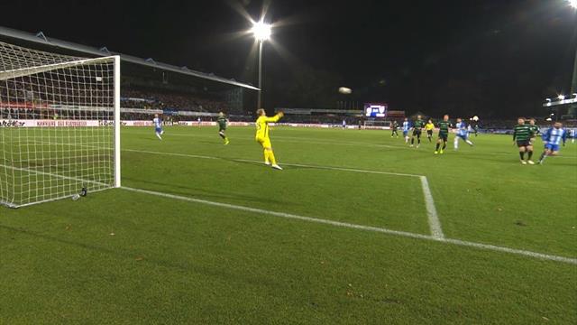 Wie lässig macht er den denn? Die zehn spektakulärsten Szenen der 3. Liga Wie lässig macht er den denn? Die zehn spektakulärsten Szenen der 3. Liga