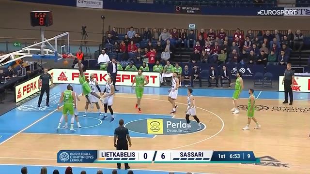 Dyshawn Pierre decolla sopra il ferro: grande schiacciata per cominciare la sfida col Lietkabelis Dyshawn Pierre decolla sopra il ferro: grande schiacciata per cominciare la sfida col Lietkabelis