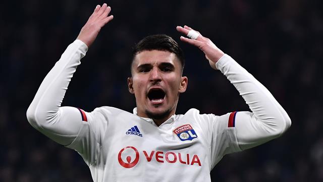 Comme par hasard, c'est le seul joueur de champ formé au club qui a brillé... Comme par hasard, c'est le seul joueur de champ formé au club qui a brillé...