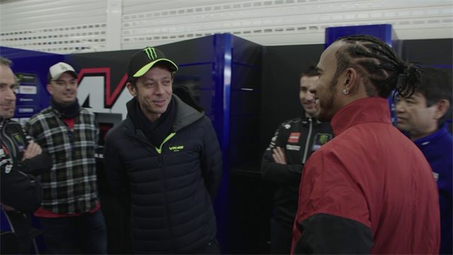 MotoGP | Rossi en Hamilton wisselen van machine MotoGP | Rossi en Hamilton wisselen van machine