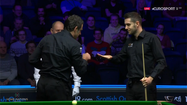 El saludo 'troll' de O'Sullivan recibe respuesta de su rival en forma de broma El saludo 'troll' de O'Sullivan recibe respuesta de su rival en forma de broma