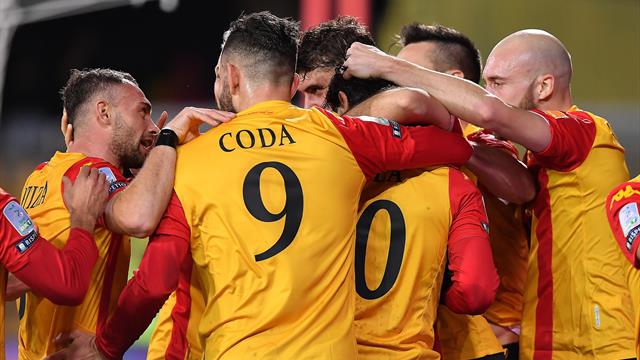 Il Benevento di Inzaghi continua a volare: 1-0 al Frosinone di Nesta