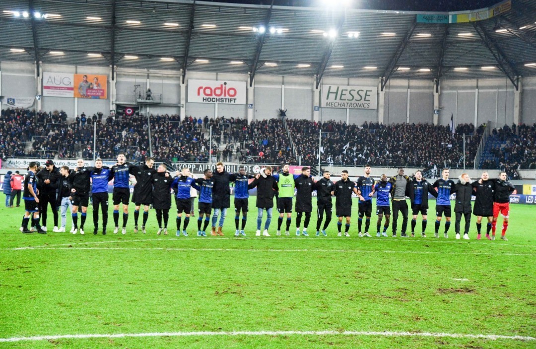 Paderborn oyuncuları | Paderborn - Frakfurt